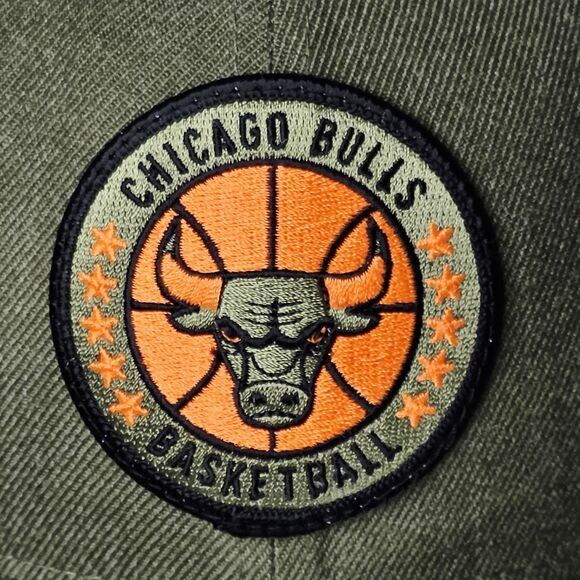 NEW Hunter Style CHICAGO BULLS Green Camo Orange Highlights Snapback Hat NewEra - Picture 5 of 13